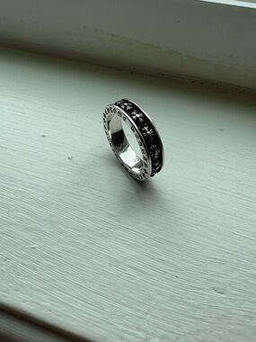 Chrome-style vintage Silver Tone Ring - Y2K / Edgy Unisex Style